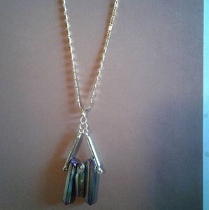 Three stone necklace